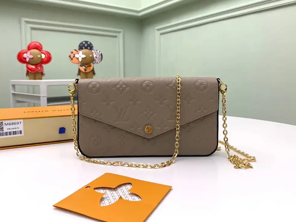 AAA Replica Ru VUITTON FÉLICIE POCHETTE LOUIS 0528